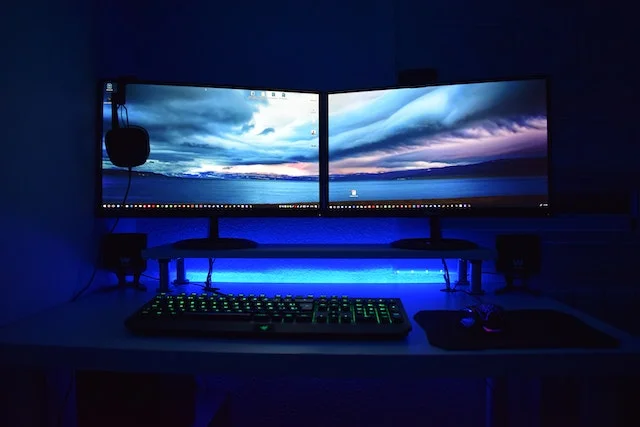 Computer screens in a computer lab.